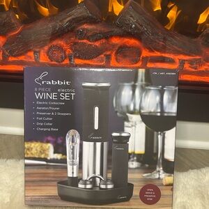 Rabbit Electric Wine Set - Black